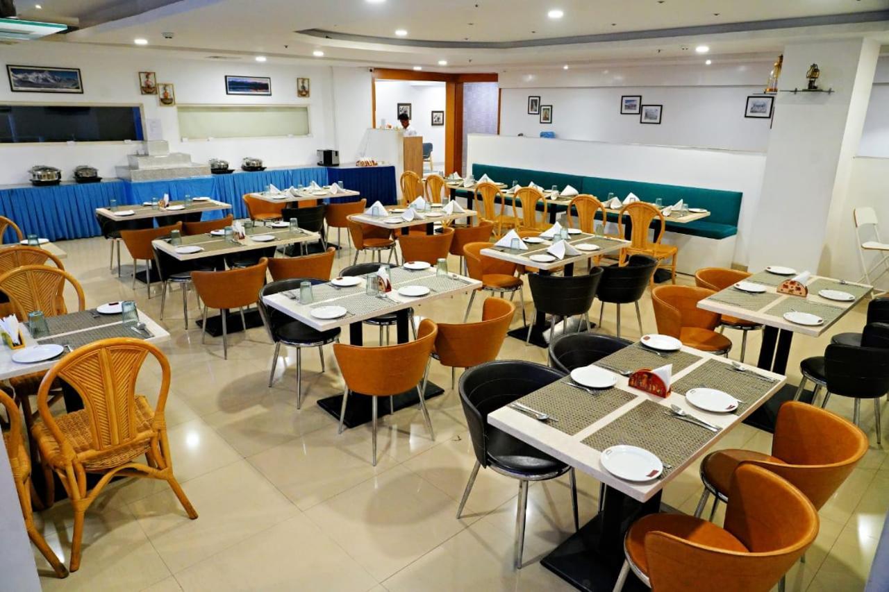 Bay View Hotel Vizag Visakhapatnam Exterior foto